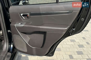 Внедорожник / Кроссовер Hyundai Santa FE 2011 в 