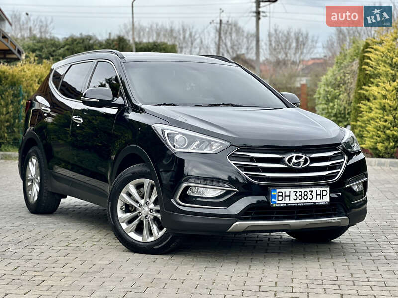 Позашляховик / Кросовер Hyundai Santa FE 2016 в 