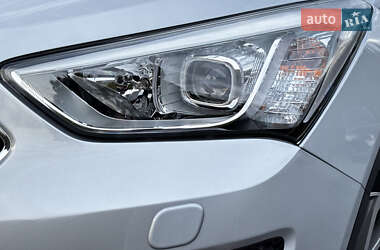 Внедорожник / Кроссовер Hyundai Santa FE 2013 в 