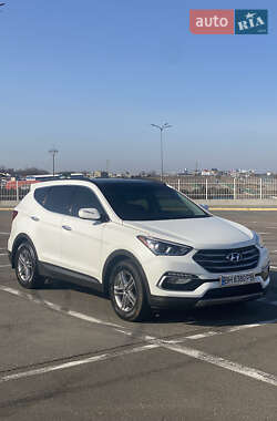 Внедорожник / Кроссовер Hyundai Santa FE 2017 в 