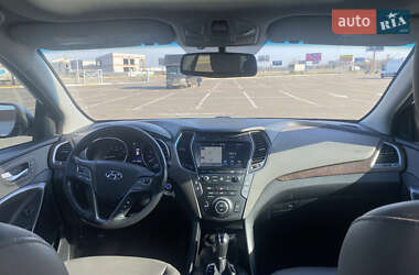 Внедорожник / Кроссовер Hyundai Santa FE 2017 в 