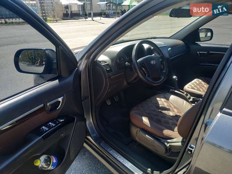 Позашляховик / Кросовер Hyundai Santa FE 2011 в Гадячі