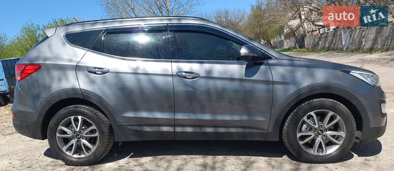 Позашляховик / Кросовер Hyundai Santa FE 2014 в Краснограді