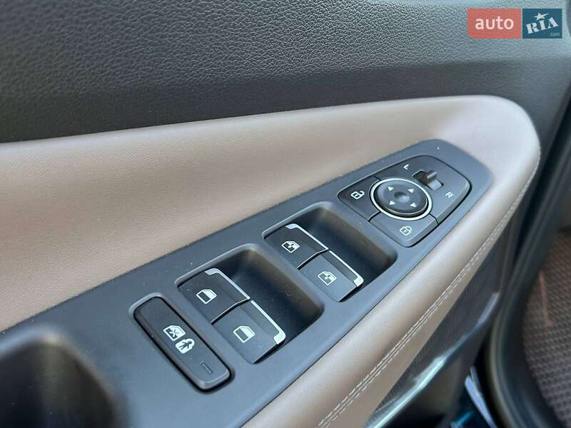 Позашляховик / Кросовер Hyundai Santa FE 2023 в Миколаєві