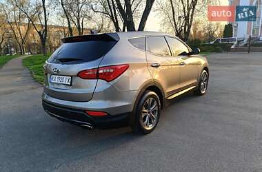 Позашляховик / Кросовер Hyundai Santa FE 2015 в 