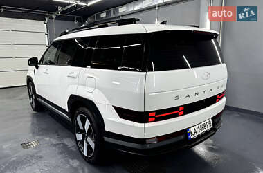 Внедорожник / Кроссовер Hyundai Santa FE 2024 в 