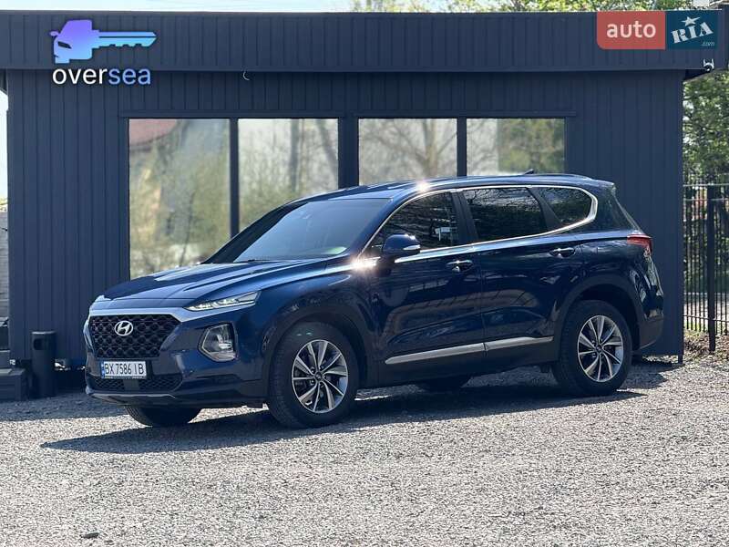 Внедорожник / Кроссовер Hyundai Santa FE 2018 в 