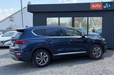 Внедорожник / Кроссовер Hyundai Santa FE 2018 в 