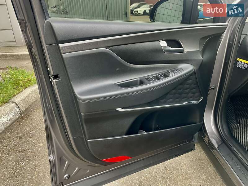 Внедорожник / Кроссовер Hyundai Santa FE 2019 в Киеве