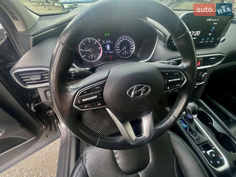 Внедорожник / Кроссовер Hyundai Santa FE 2019 в Киеве