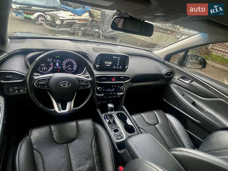 Внедорожник / Кроссовер Hyundai Santa FE 2019 в Киеве