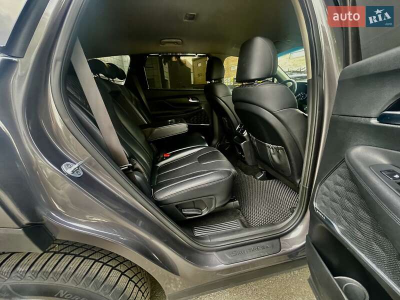 Внедорожник / Кроссовер Hyundai Santa FE 2019 в Киеве