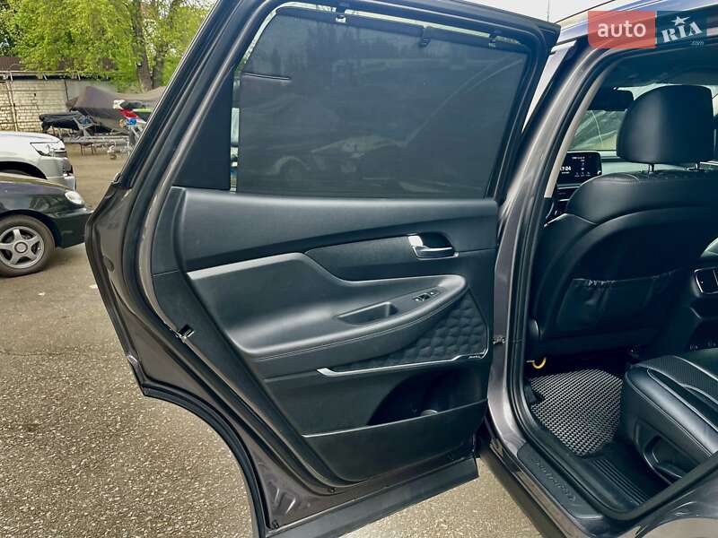 Внедорожник / Кроссовер Hyundai Santa FE 2019 в Киеве