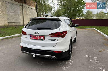 Внедорожник / Кроссовер Hyundai Santa FE 2015 в 
