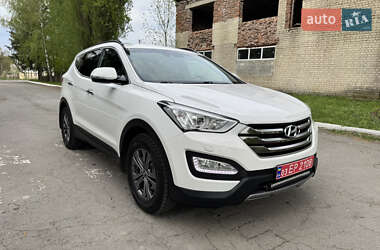 Внедорожник / Кроссовер Hyundai Santa FE 2015 в 