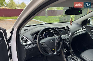 Внедорожник / Кроссовер Hyundai Santa FE 2015 в 