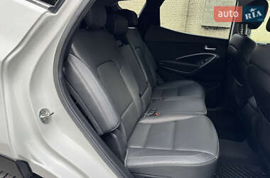 Внедорожник / Кроссовер Hyundai Santa FE 2015 в 