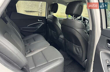 Внедорожник / Кроссовер Hyundai Santa FE 2015 в 