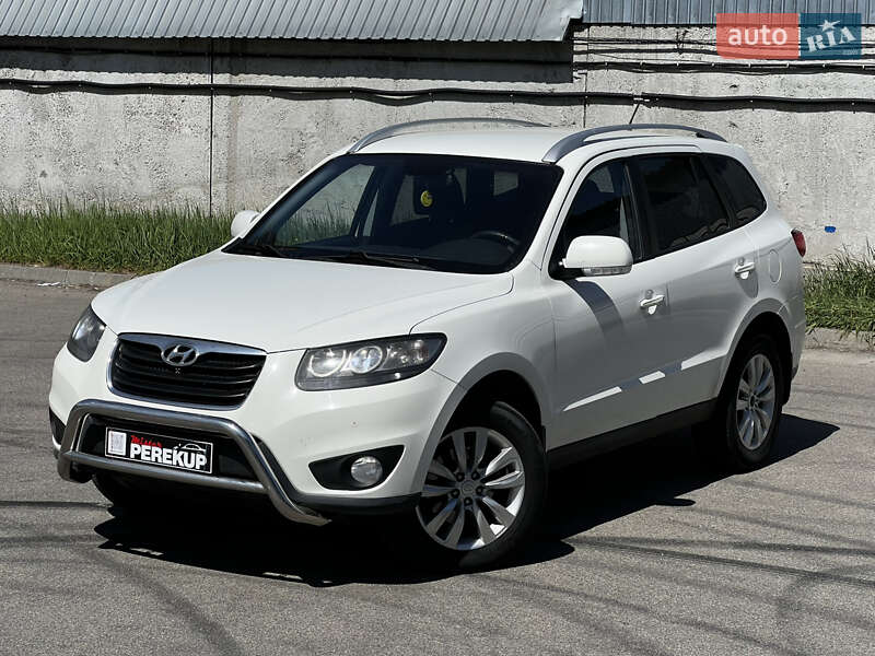 Внедорожник / Кроссовер Hyundai Santa FE 2010 в Киеве
