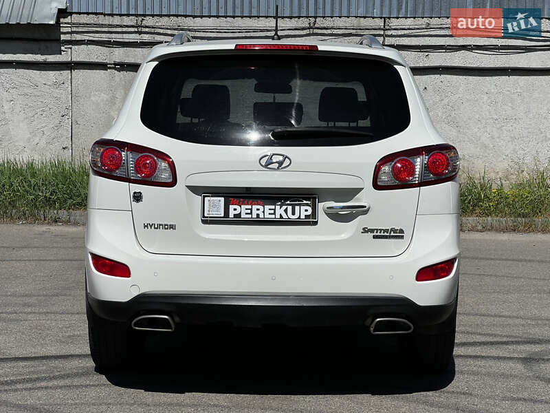 Внедорожник / Кроссовер Hyundai Santa FE 2010 в Киеве