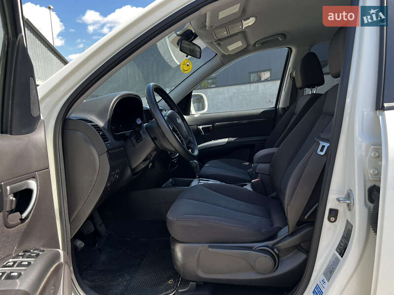 Внедорожник / Кроссовер Hyundai Santa FE 2010 в Киеве