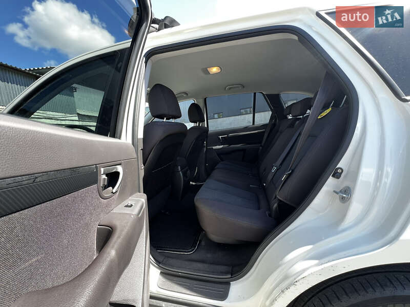 Внедорожник / Кроссовер Hyundai Santa FE 2010 в Киеве