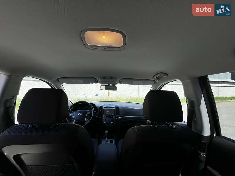 Внедорожник / Кроссовер Hyundai Santa FE 2010 в Киеве