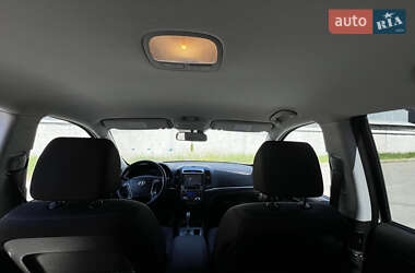 Позашляховик / Кросовер Hyundai Santa FE 2010 в 