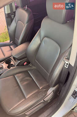 Внедорожник / Кроссовер Hyundai Santa FE 2014 в 