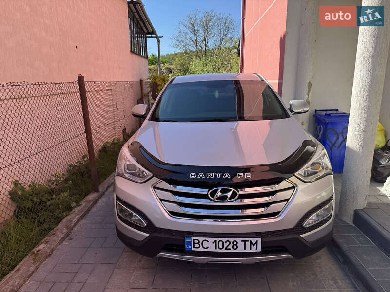 Внедорожник / Кроссовер Hyundai Santa FE 2014 в 