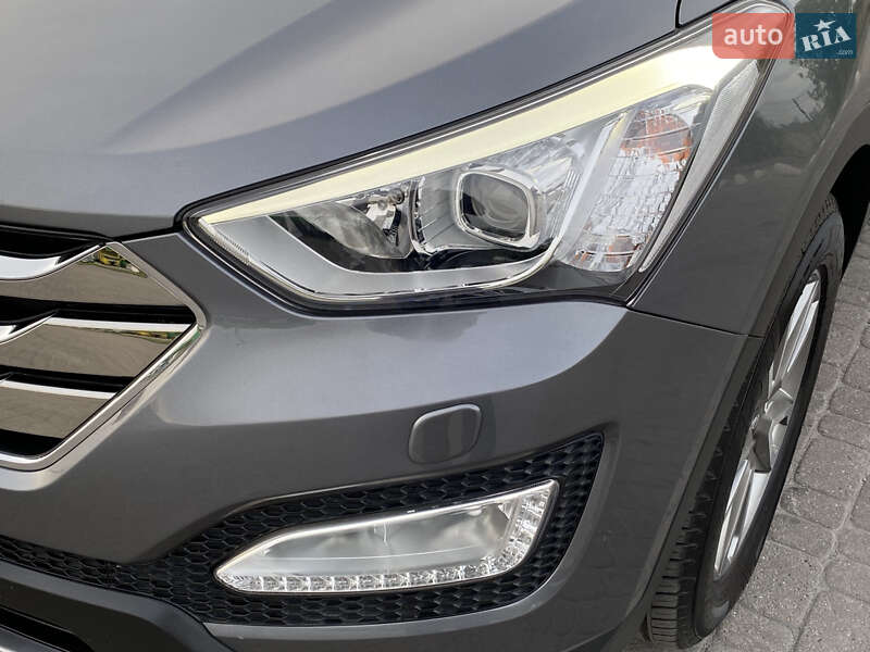 Позашляховик / Кросовер Hyundai Santa FE 2014 в Радивиліві