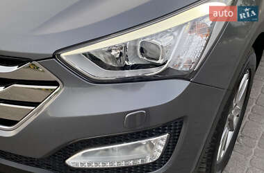 Внедорожник / Кроссовер Hyundai Santa FE 2014 в 