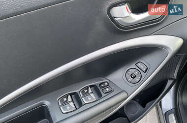Внедорожник / Кроссовер Hyundai Santa FE 2014 в 
