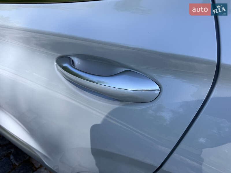 Позашляховик / Кросовер Hyundai Santa FE 2020 в Києві