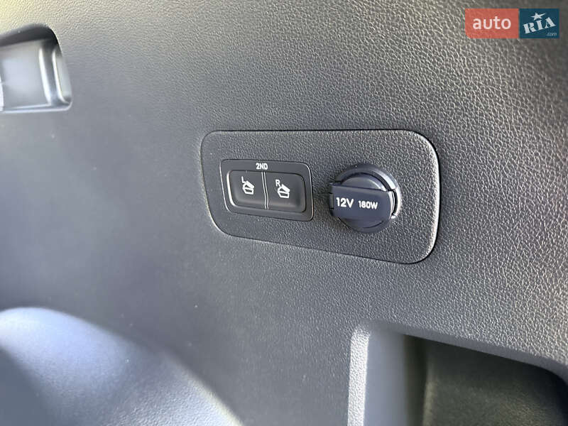 Позашляховик / Кросовер Hyundai Santa FE 2020 в Києві