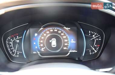 Внедорожник / Кроссовер Hyundai Santa FE 2019 в 
