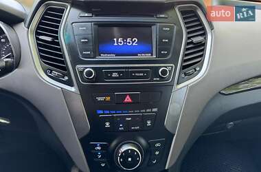 Позашляховик / Кросовер Hyundai Santa FE 2017 в 