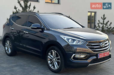 Внедорожник / Кроссовер Hyundai Santa FE 2015 в 