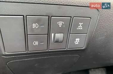 Внедорожник / Кроссовер Hyundai Santa FE 2010 в 