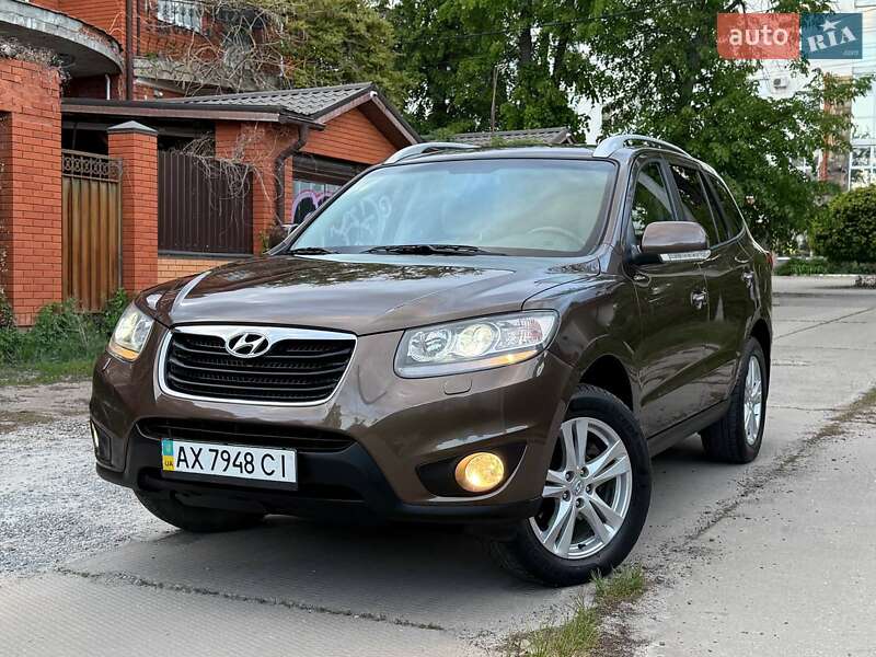 Позашляховик / Кросовер Hyundai Santa FE 2011 в Харкові