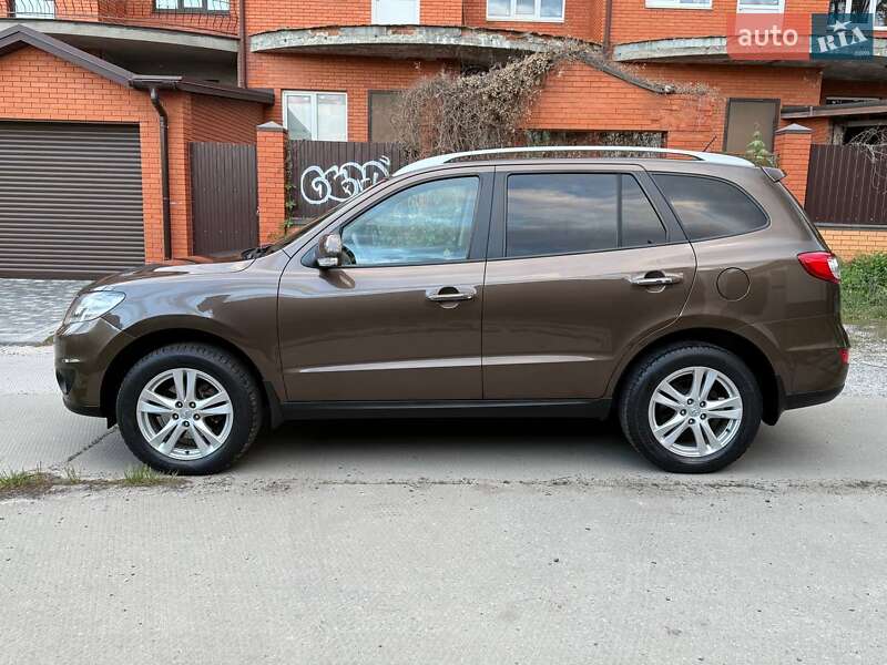 Позашляховик / Кросовер Hyundai Santa FE 2011 в Харкові