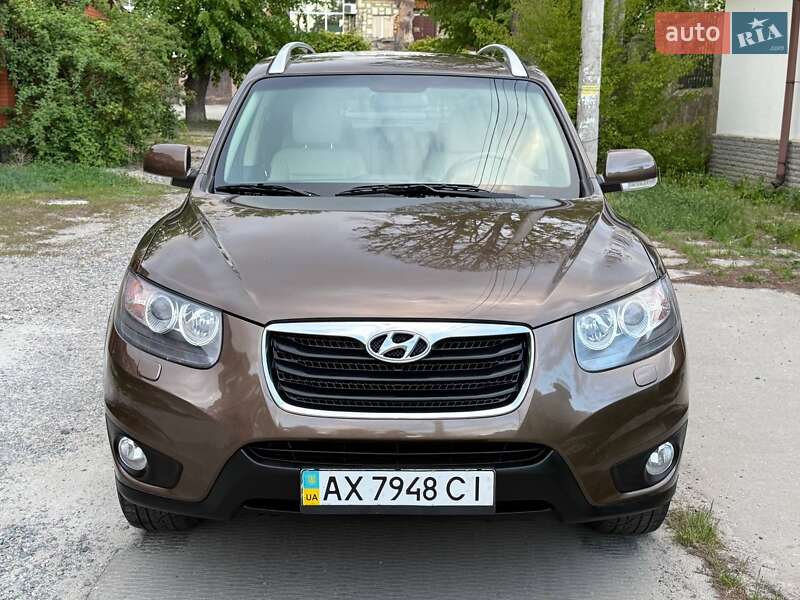 Позашляховик / Кросовер Hyundai Santa FE 2011 в Харкові