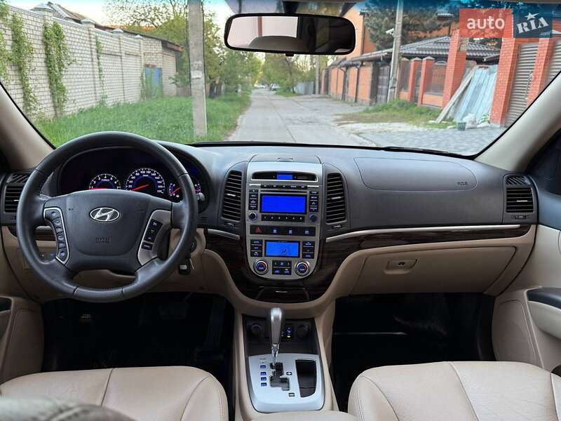 Позашляховик / Кросовер Hyundai Santa FE 2011 в Харкові