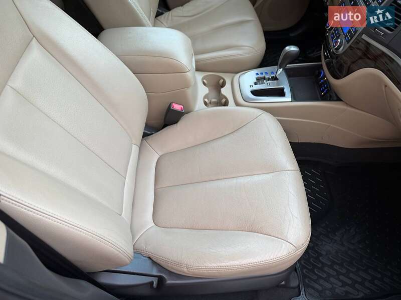 Позашляховик / Кросовер Hyundai Santa FE 2011 в Харкові