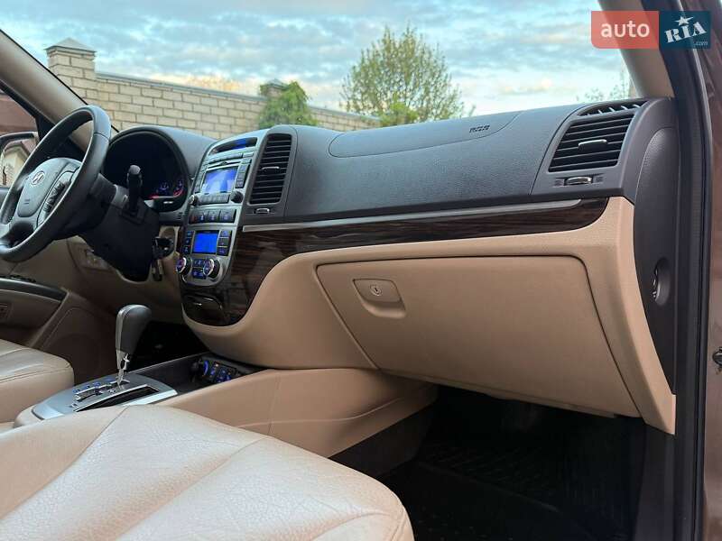 Позашляховик / Кросовер Hyundai Santa FE 2011 в Харкові