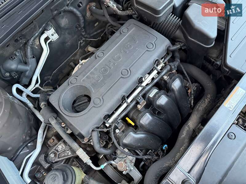 Позашляховик / Кросовер Hyundai Santa FE 2011 в Харкові