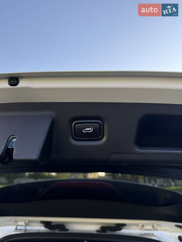 Позашляховик / Кросовер Hyundai Santa FE 2019 в Подільську