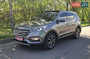 Внедорожник / Кроссовер Hyundai Santa FE 2016 в 