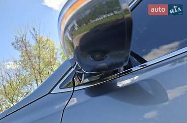 Внедорожник / Кроссовер Hyundai Santa FE 2016 в 