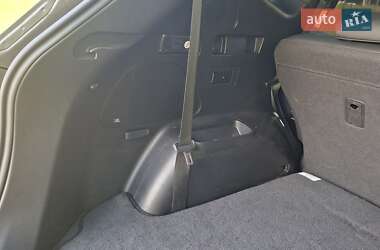 Внедорожник / Кроссовер Hyundai Santa FE 2016 в 